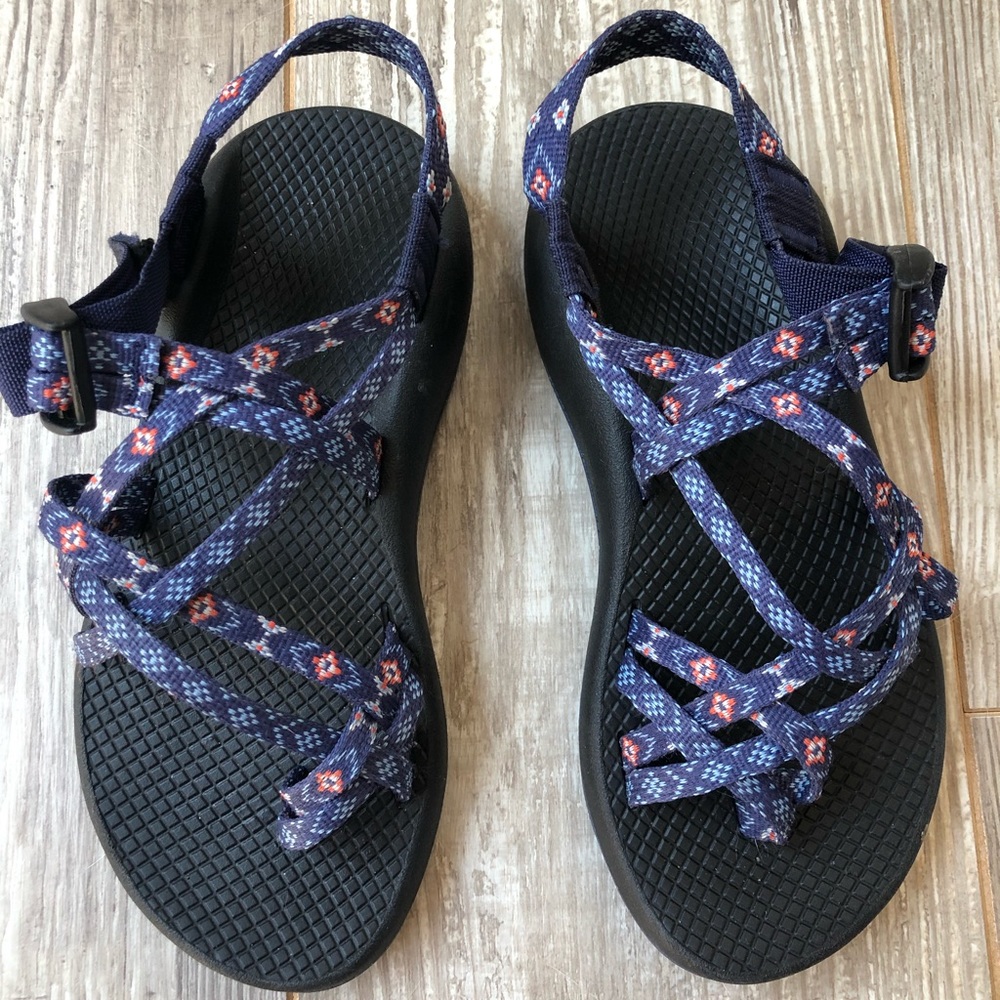 Women’s Chaco size 6